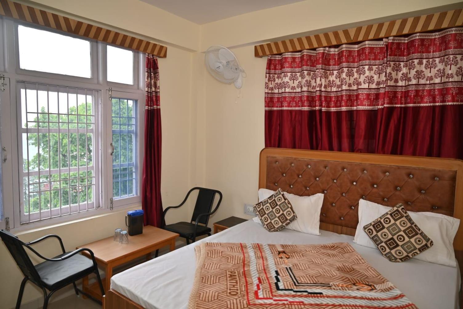 Krishna B&B Near Mall Road Shimla Exterior photo
