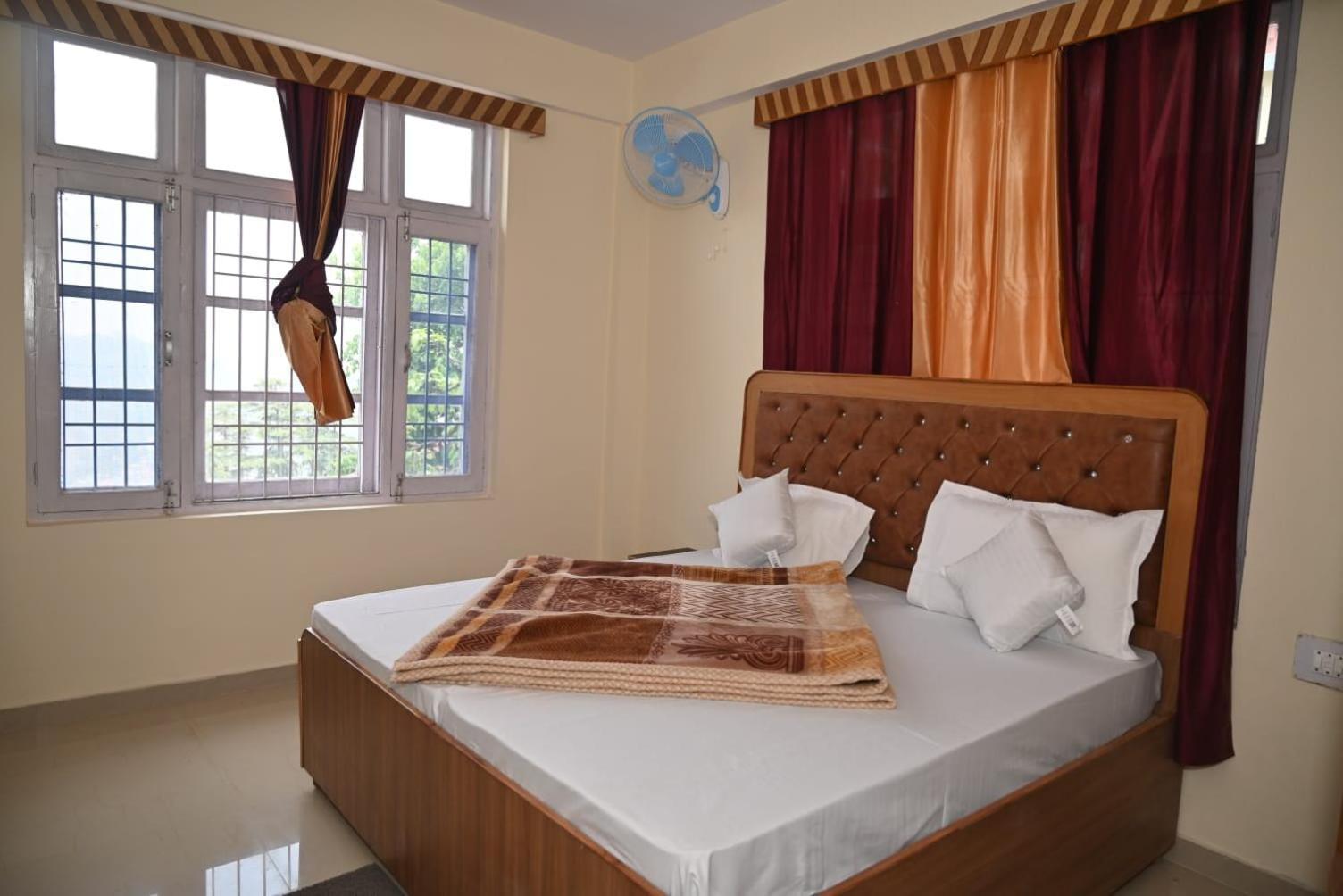 Krishna B&B Near Mall Road Shimla Exterior photo